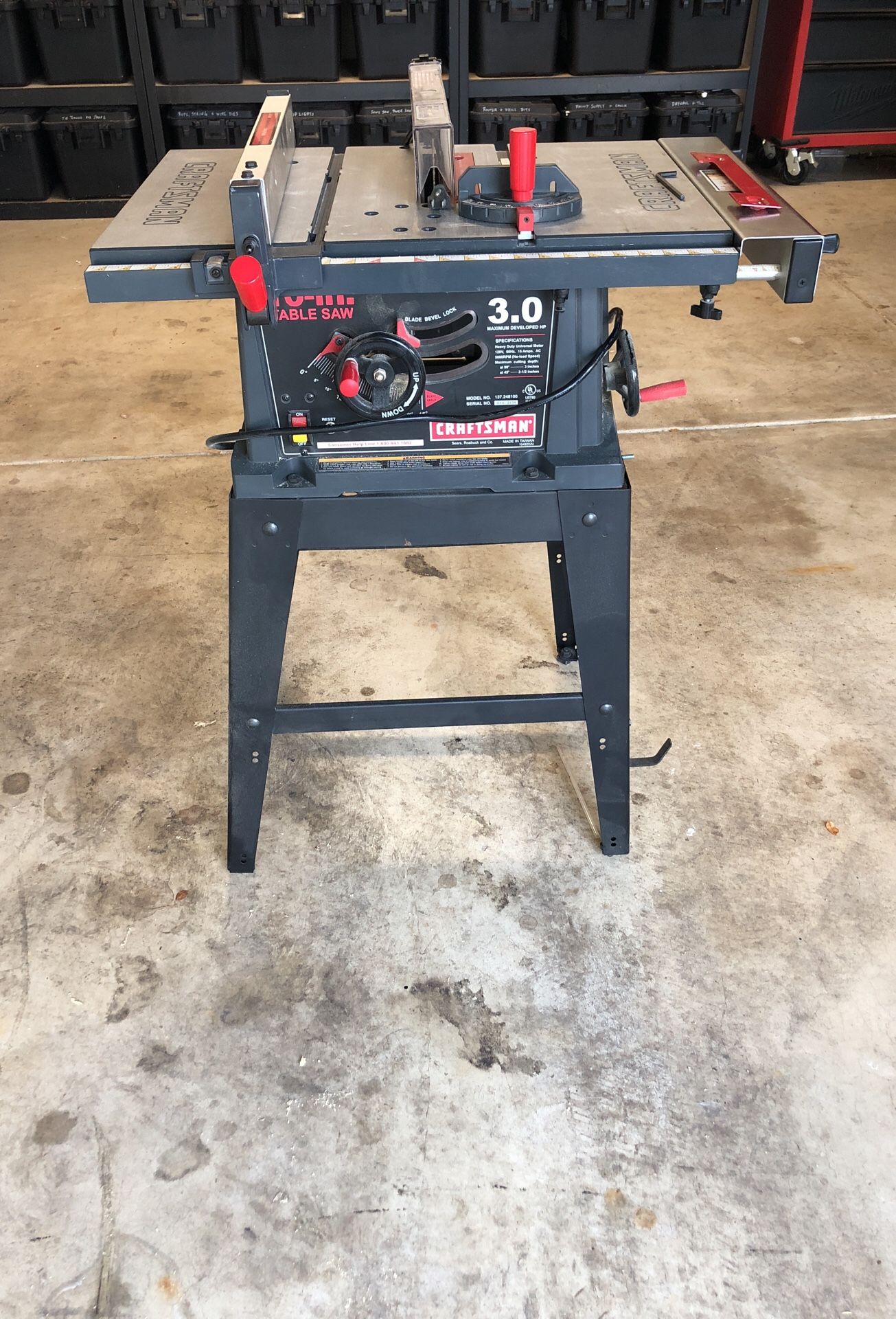 Craftsman table saw 15A 3.0 HP 10” 137.248100 like new