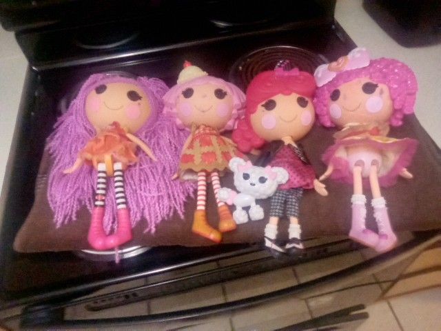 4 Lalaloopsy Dolls 