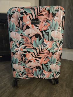 BeBe Hardtop Luggage 26" Tall with Spinning Wheels 