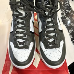 Nike Dunk High Up Cargo Khaki