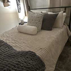 Queen Mattress Memory Foam