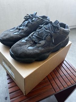 Yeezy Boost 500 size 11