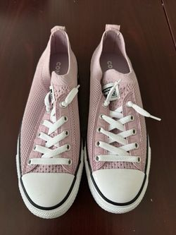Woman’s Converse Chuck Taylor Low Top Sneakers