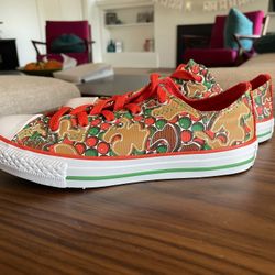 Holiday Themed Kids Chuck Taylor Low Tops Size 2