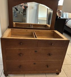🪞 Vintage German Dresser & Leaded Mirror – Unique Restoration Opportunity