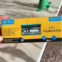 13 piece manual impact screwdriver