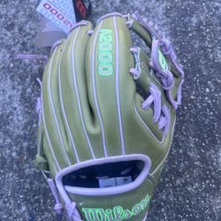 2025 A2000 Wilson 11.5"  Exclusive Edition Glove
