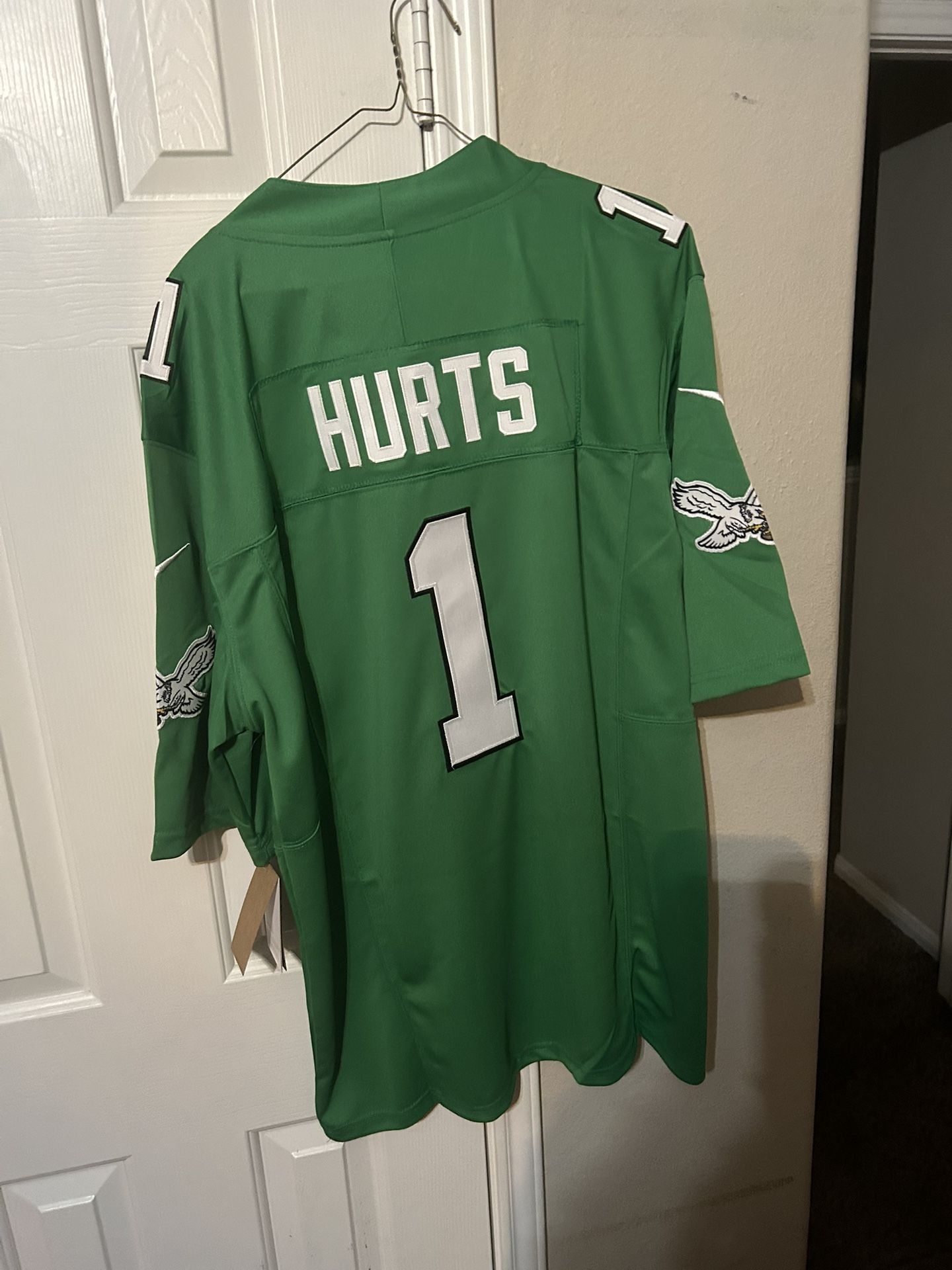 Jalen hurts Nike jersey size xl