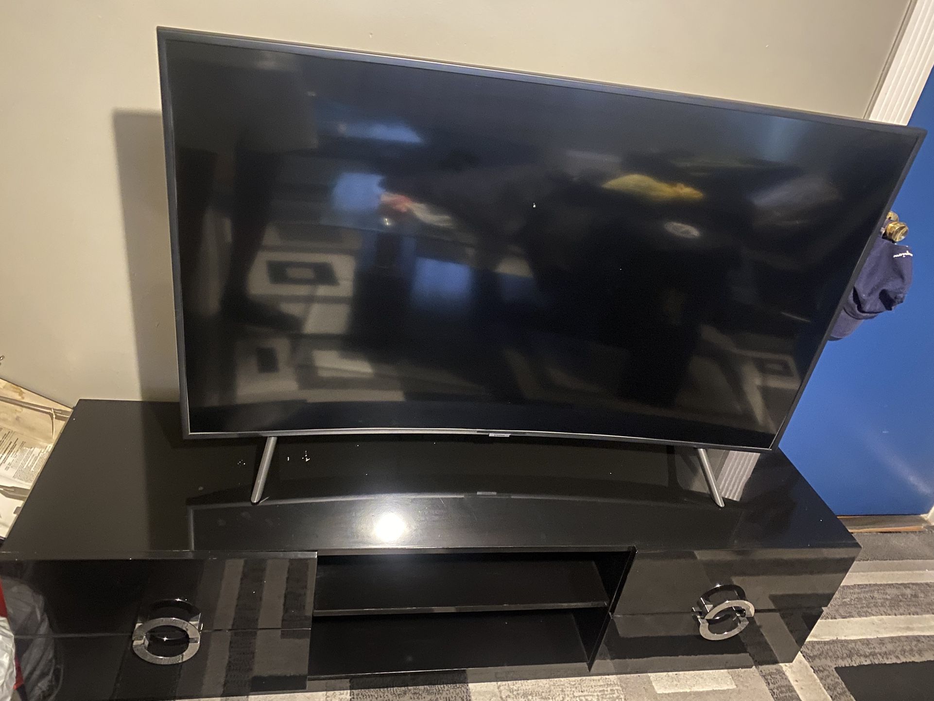 55 Inches Samsung Curve TV With TV Stand
