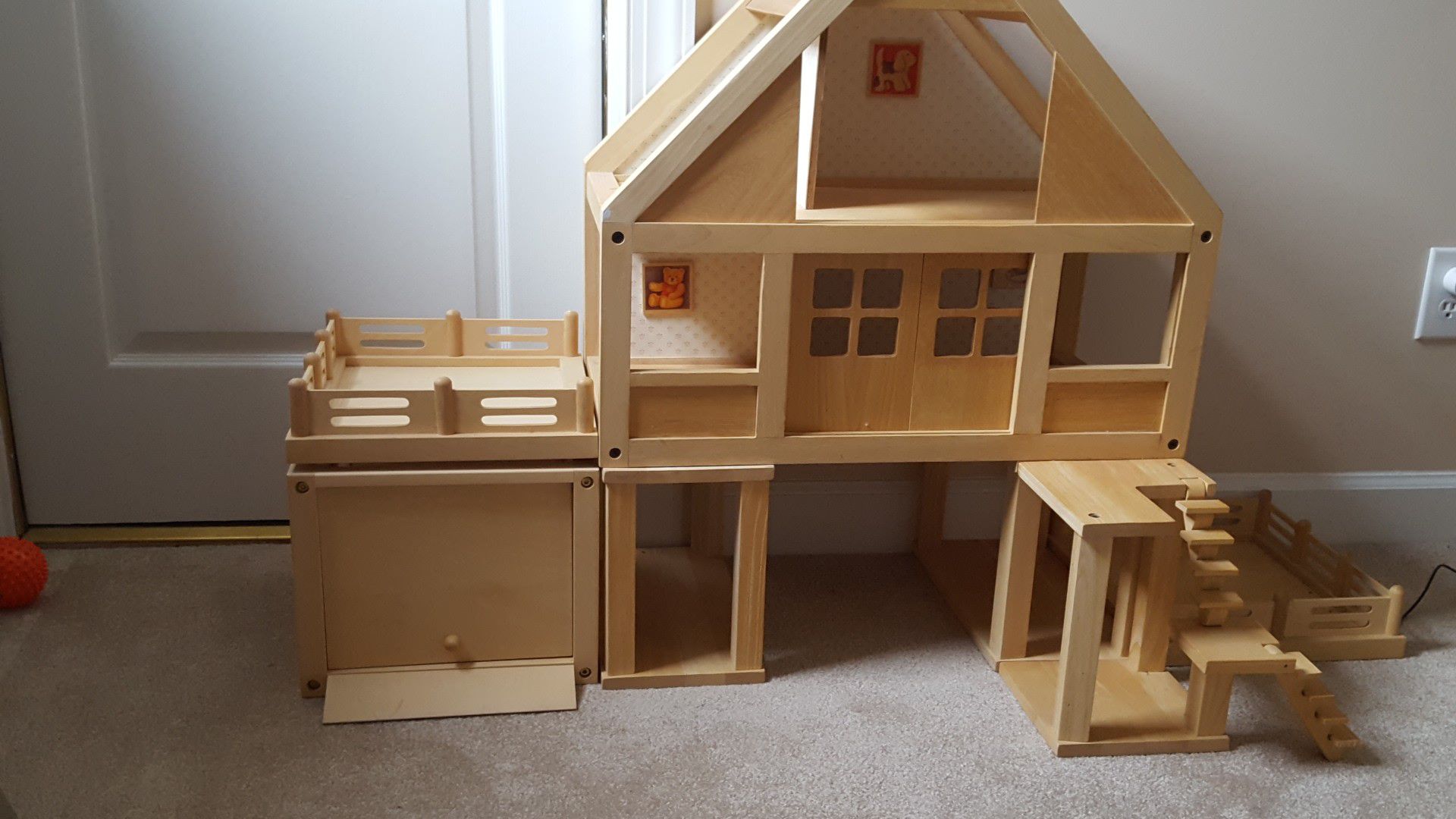 Plän Toys Wooden Doll House