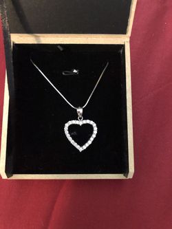 Beautiful 925 solid sterling silver heart necklace