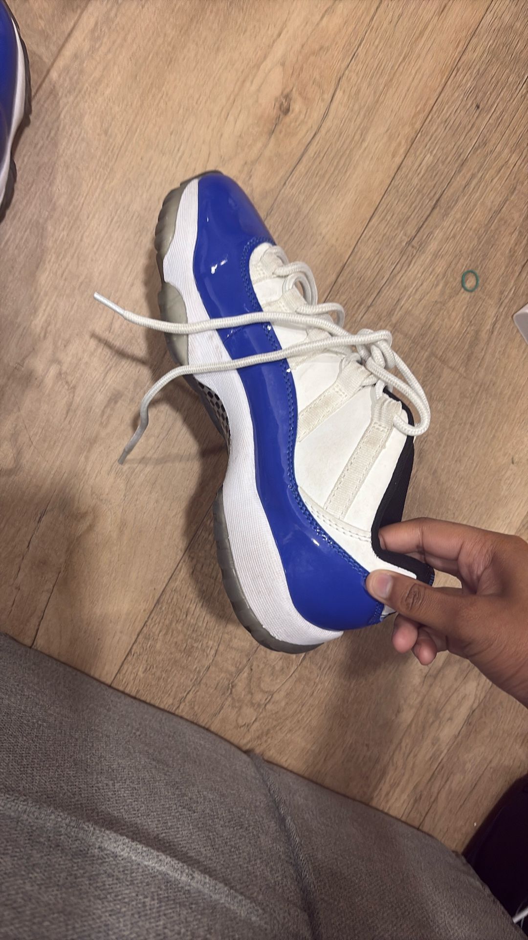 Low Jordan 11