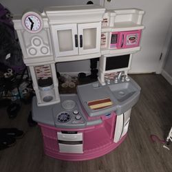 Play Kitchen 