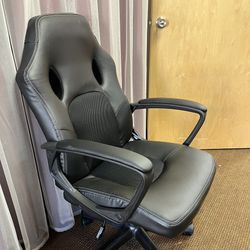 Gaming Chair Leather Office Chair High Back Ergonomic Adjustable Swivel Executive Computer Chair