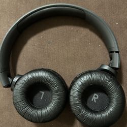 JBL Bluetooth Wireless Headphones 