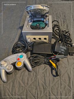 "Nintendo GameCube bundle for parts or repair."