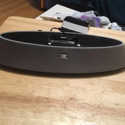 Plug in jbl ipod dock