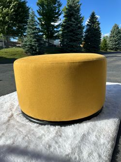 Swivel Ottoman