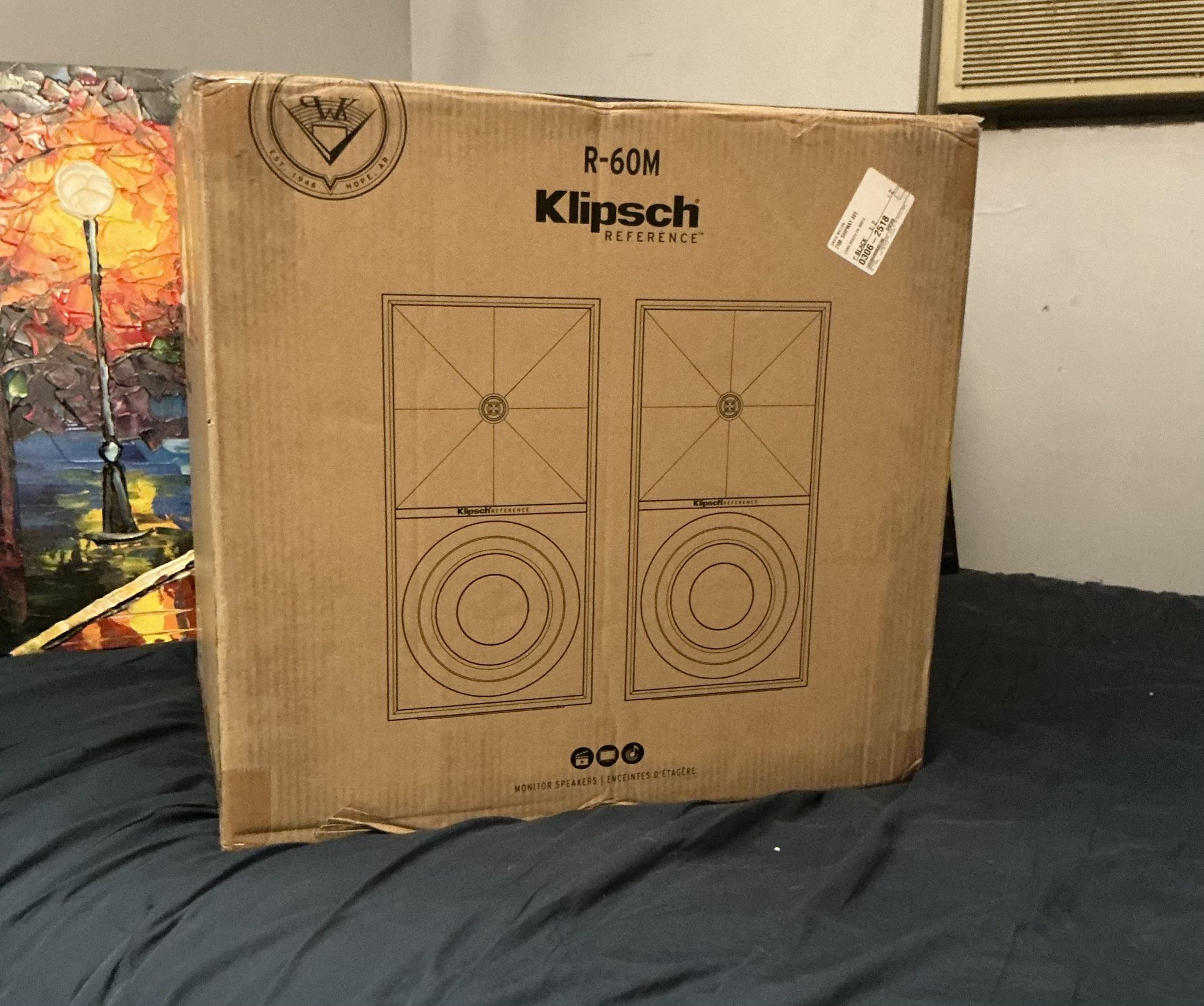 Klipsch R-60M Bookshelf Speakers (New in Box) | High-Efficiency Sound | 6.5” Woofers | Tractrix Horn