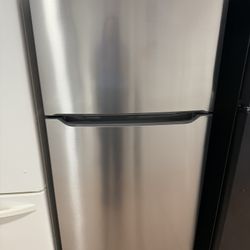 Frigidaire 30” Refrigerator 