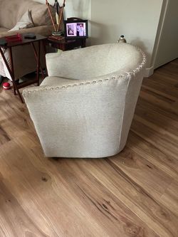 Small barrel swivel chair