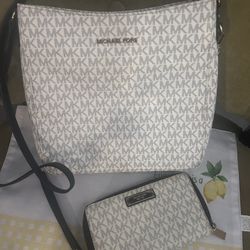 MK Purse 