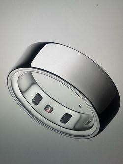 Oura Ring 4 Silver 11 Set -  Brand New and Sealed
