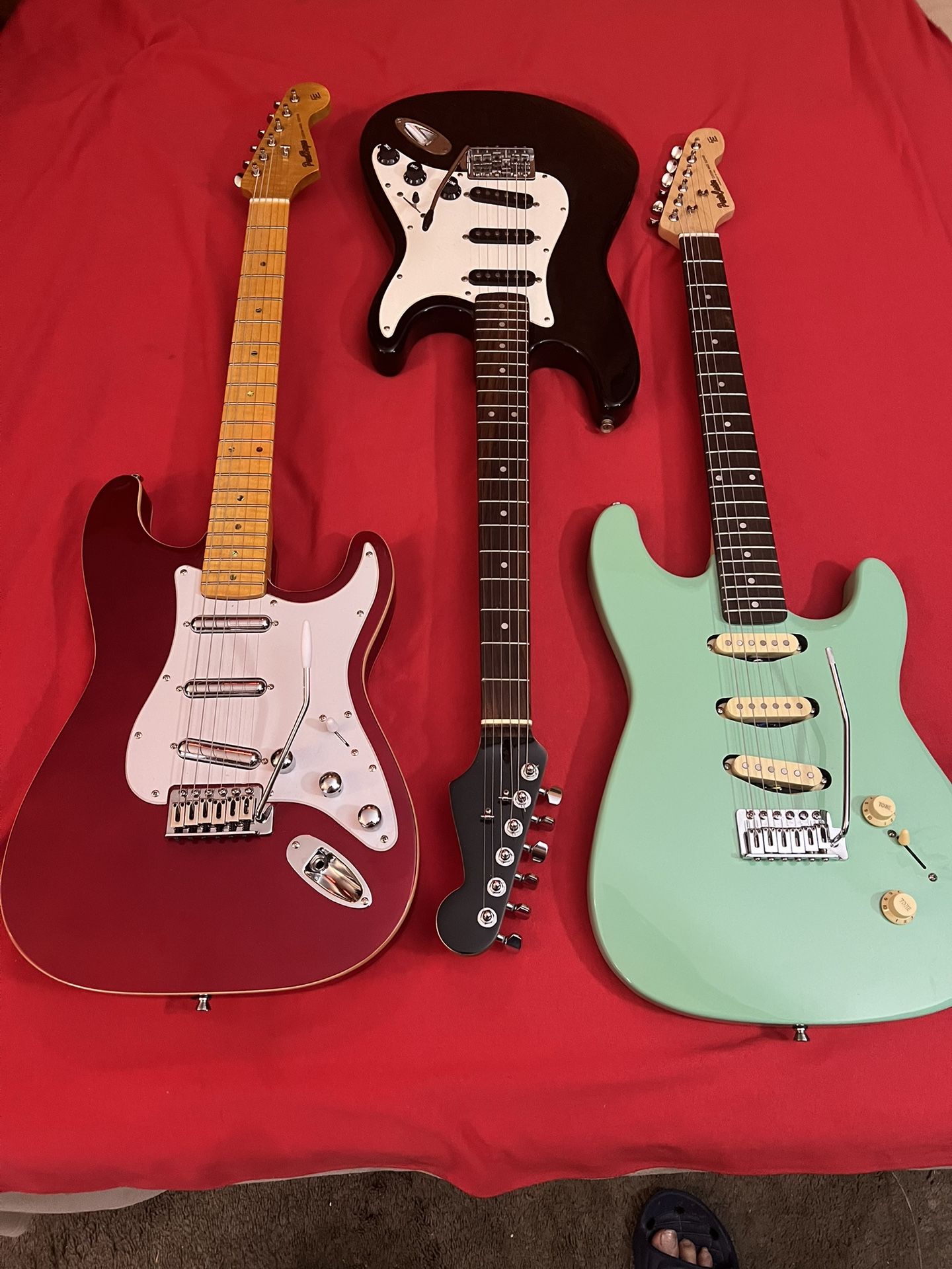 Custom Made Guitars Sales And Service 