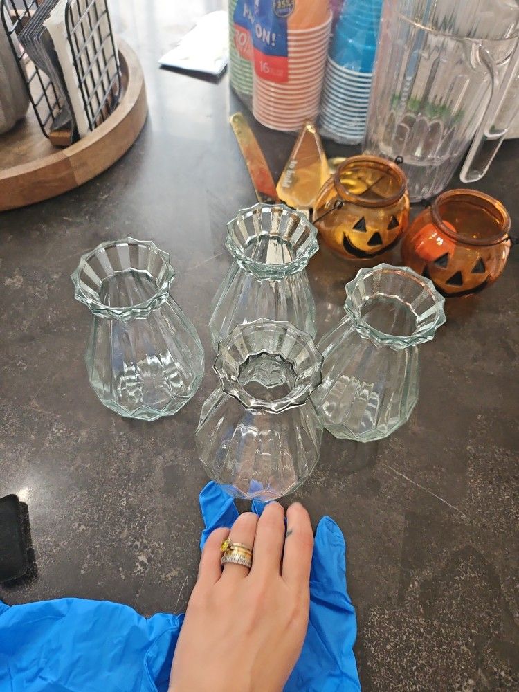 4 Vases Party Center Piece