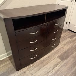 4 Tier Dresser With Entertainment Slot