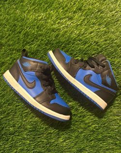 Kid shoes Jordan’s size 9c used no box