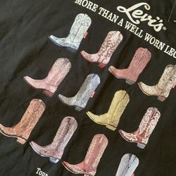 New Levi’s women’s blouse