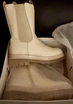 Boots- Cream Color Size 10/11