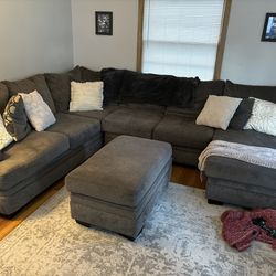 Kimberly II LAF SECTIONAL With Ottoman 1Yr Old Only 