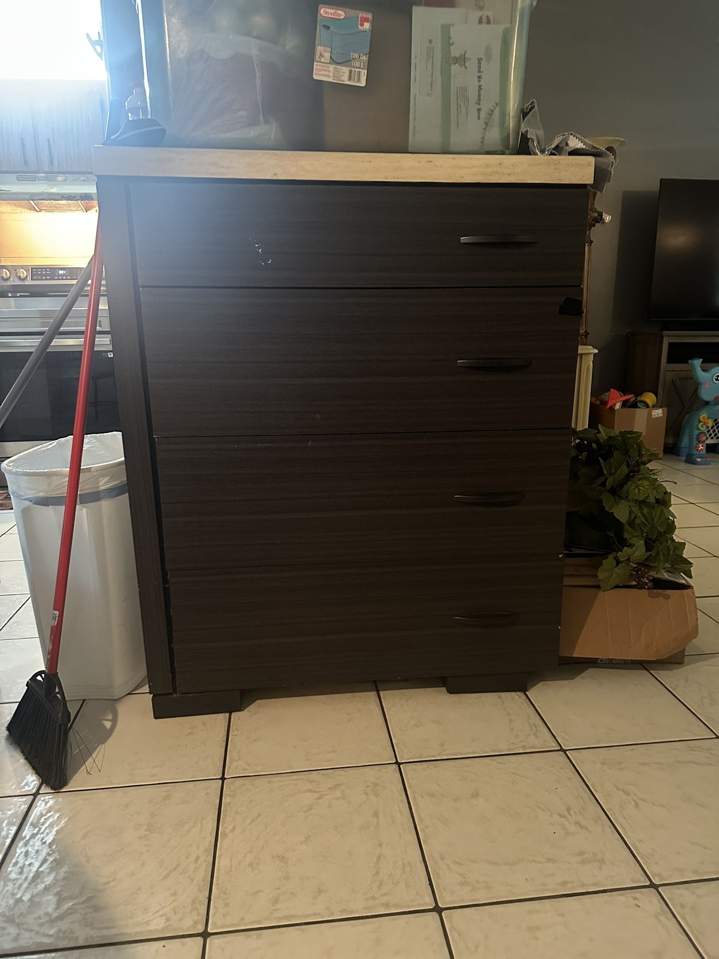 Dresser