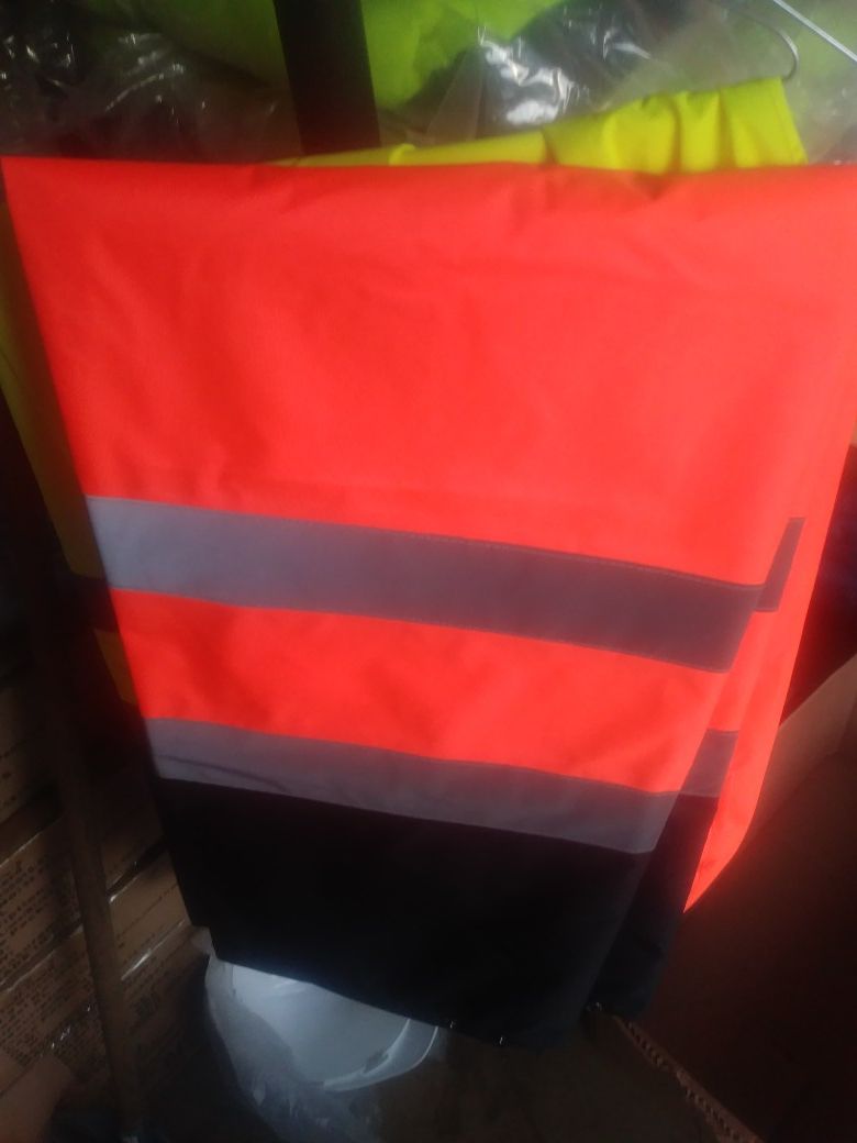 Water resistant pants