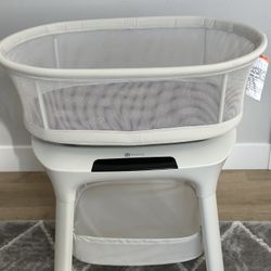 Brand New Baby Bassinet