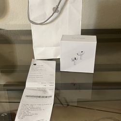 Apple AirPods Pro (2nd Generation)