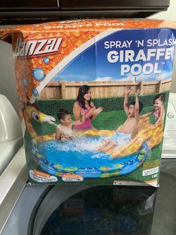 Banzai Spray 'N Splash Pool