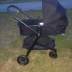 Evenflo Pivot Bassinet And Stroller