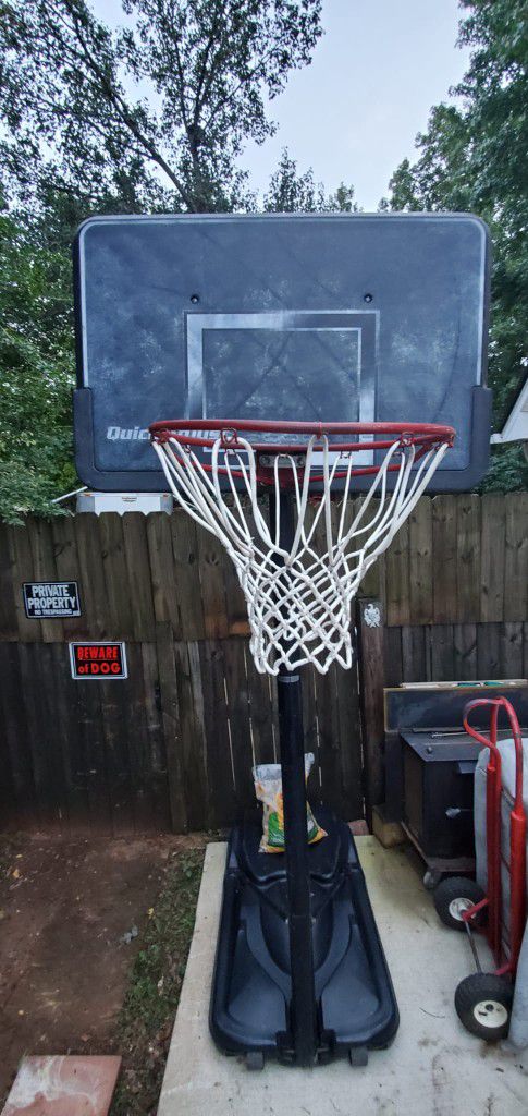 Basketball Hoop - Lifetime