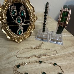 8‑Piece Green Women’s Jewelry & Watch Set ✨ Trendy & Elegant