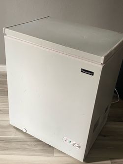 Chest freezer