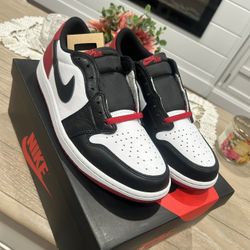 New Retro Nike Air Jordan 1 Low “Black Toe” - size 11