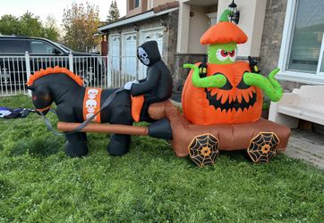 11 Halloween Inflatables