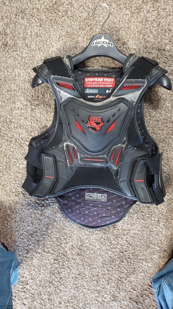 Striker Vest Small Medium