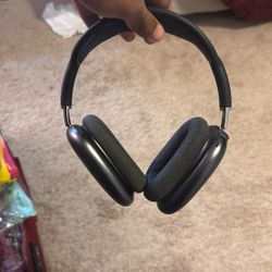 Air pod max (Lightning)