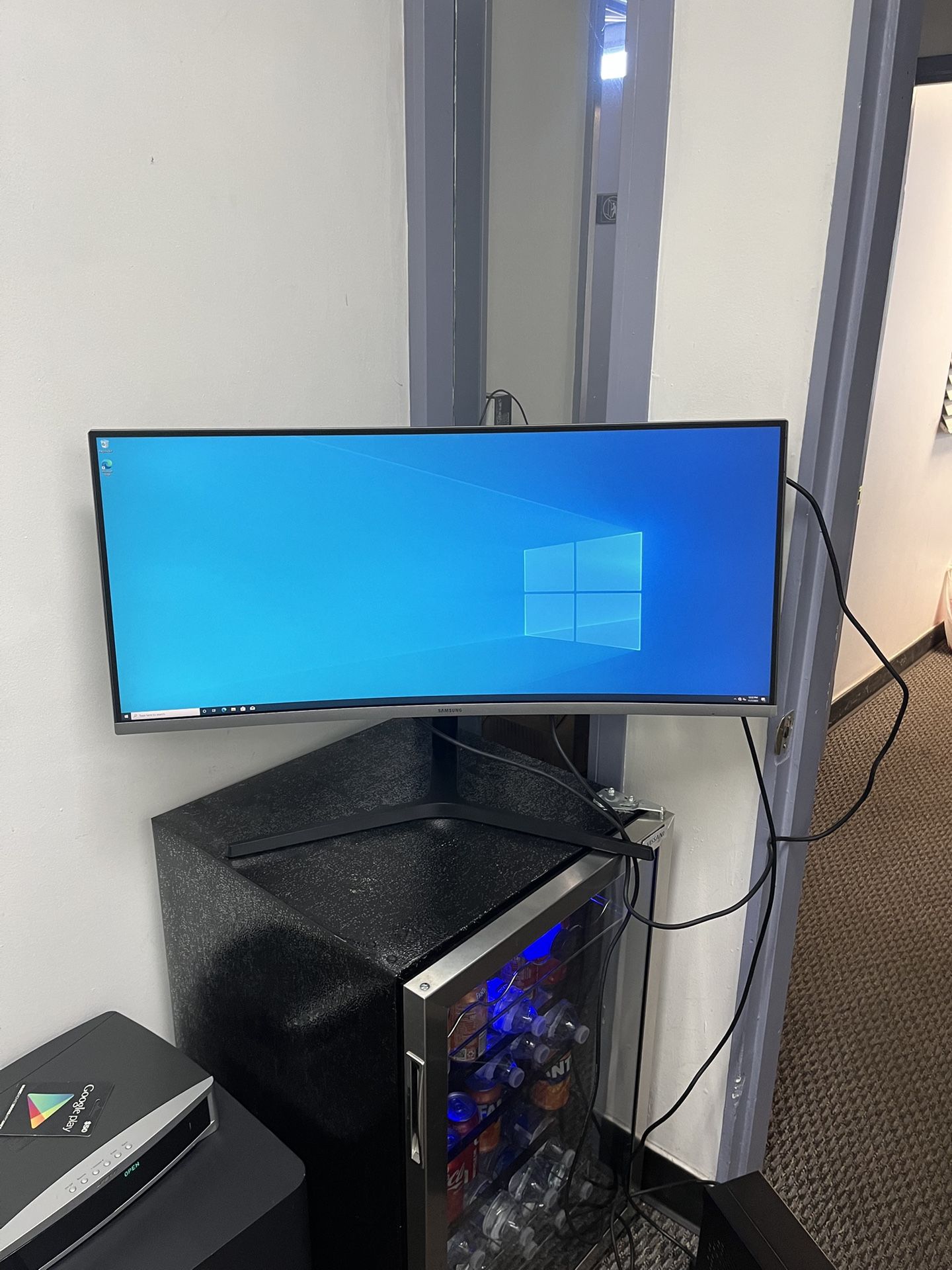 Samsung 34" Curved Monitor c34h890wgn HDMI, DP, Type C ports