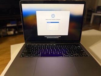 2020 13” MacBook Pro M1 - 256GB - 8GB RAM - Touchbar Model - Silver