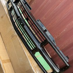 94-98 Chevy Silverado Tahoe Grille New